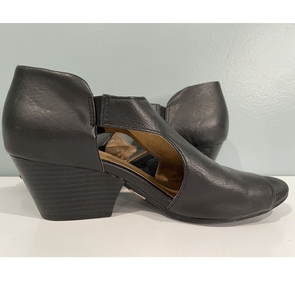 Natural Soul Women's Leather Look Sandals Size 7.5 Black Wedge‎